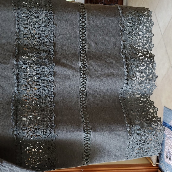 POL Top - Picture 2 of 4